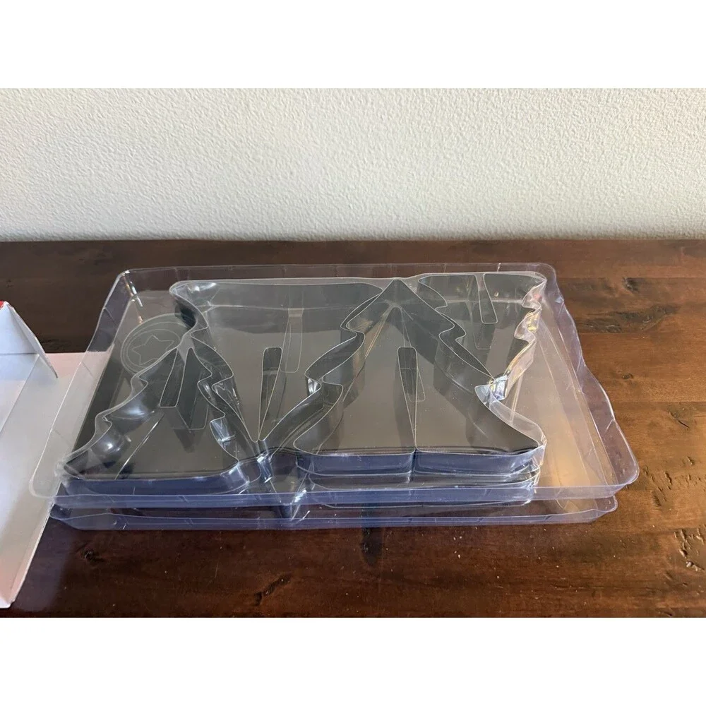Sur La Table 3D Christmas Tree Cookie Cutters 12-Piece Set New In Box- Open Box